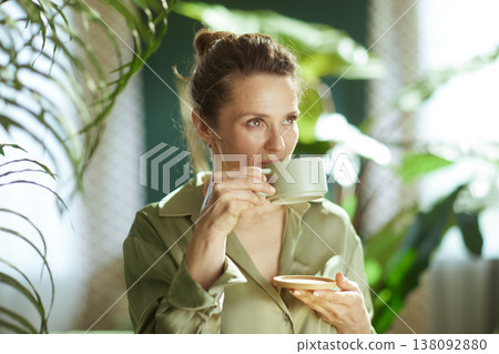 Quiet Morning Coffee Ritual for Mindful Wellness 138092880