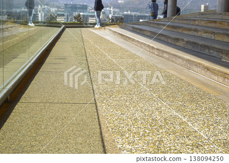 從摺紙鶴塔觀景台上眺望廣島市景 從摺紙鶴塔觀景台上眺望廣島市景 138094250