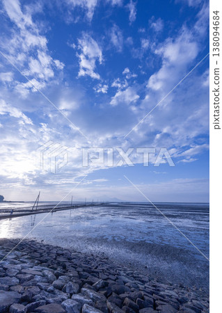 Kumamoto Prefecture: The scenery of the Osabeta Seafloor Road and tidal flats Kumamoto Prefecture: The scenery of the Osabeta Seafloor Road and tidal flats 138094684