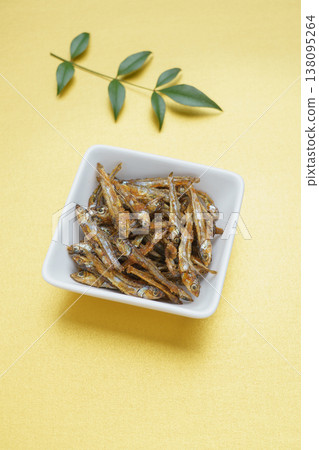 Tazukuri (rice field sardines) - Gold background 138095264