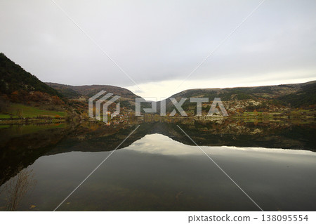 autumn on the lake 138095554