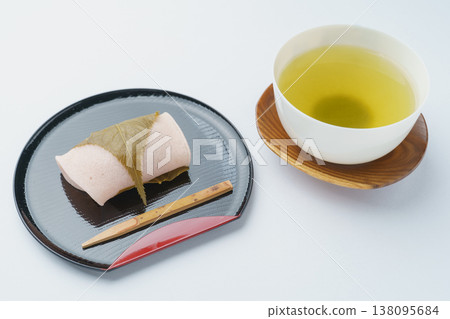 櫻花麻糬配關東綠茶 | 春季小吃 138095684