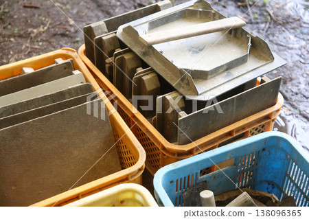 Plaster tool 138096365