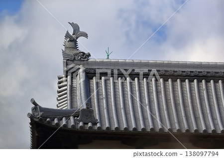 Hiroshima Castle, Main Tower, Shachihoko (mythical fish-like creatures) Hiroshima Castle, Main Tower, Shachihoko (mythical fish-like creatures) 138097794