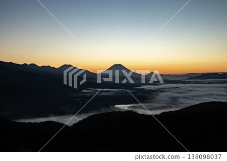 Mount Yotei at sunrise - a breathtaking sight Mount Yotei at sunrise - a breathtaking sight 138098037