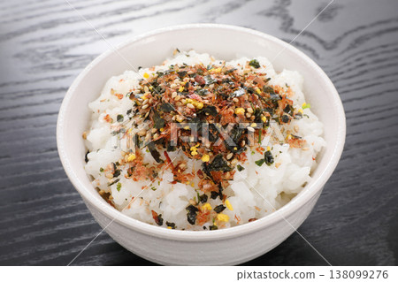 撒上米飯 撒上米飯 138099276