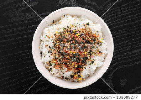 撒上米飯 撒上米飯 138099277
