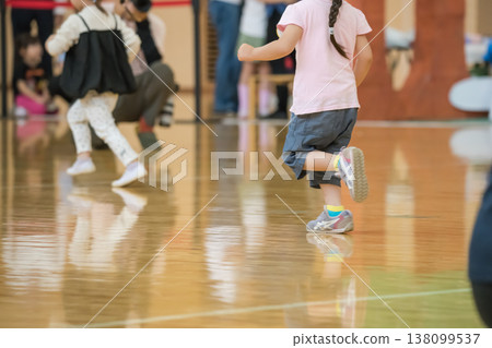 [幼兒園運動會障礙賽] 138099537