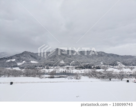 A winter countryside landscape covered in snow A winter countryside landscape covered in snow 138099743