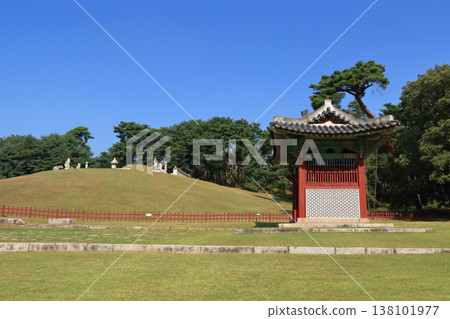 Donggureung in Guri-si, registered as a World Cultural Heritage site, is the tomb of a Joseon Dynasty King. Donggureung in Guri-si, registered as a World Cultural Heritage site, is the tomb of a Joseon Dynasty King. 138101977