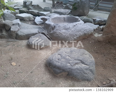 Big rock Big rock 138102909
