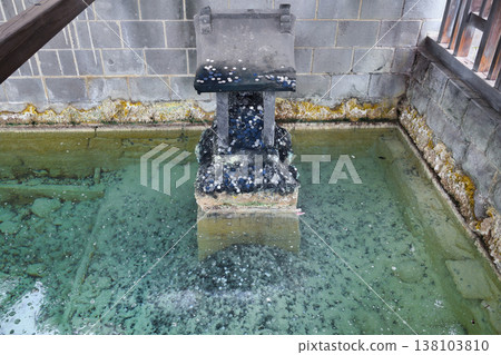 Kusatsu Onsen, Shirahata Hot Spring (Kusatsu Town, Agatsuma District, Gunma Prefecture) 138103810