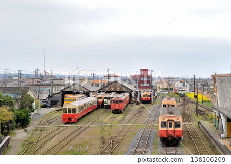 This is the Kominato Railway train depot located near Goi Station. You can also see a Kominato Railway train that has just departed from Goi Station in the background on the right. 138106209