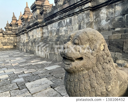 印尼婆羅浮屠寺的日出 印尼婆羅浮屠寺的日出 138106432