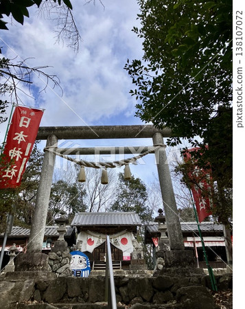 日本神社的鳥居 日本神社的鳥居 138107072