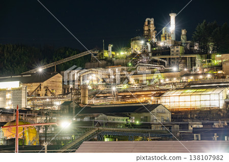 A massive factory night view spread across a hillside (Annaka City, Gunma Prefecture) A massive factory night view spread across a hillside (Annaka City, Gunma Prefecture) 138107982