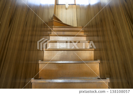 Staircase handrail before installation (before and after images) Staircase handrail before installation (before and after images) 138108057