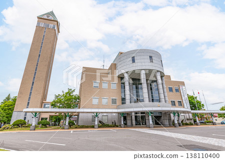 Biei Town, Kamikawa District, Hokkaido: The town hall of Biei Town, home to one of Japan's leading tourist destinations. Biei Town, Kamikawa District, Hokkaido: The town hall of Biei Town, home to one of Japan's leading tourist destinations. 138110400