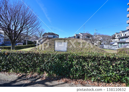 Kyoto, Odoi: Earthen ramparts built by Hideyoshi that remain in various places. 138110632
