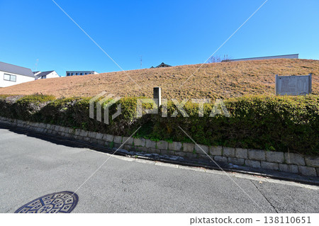 Kyoto, Odoi: Earthen ramparts built by Hideyoshi that remain in various places. 138110651