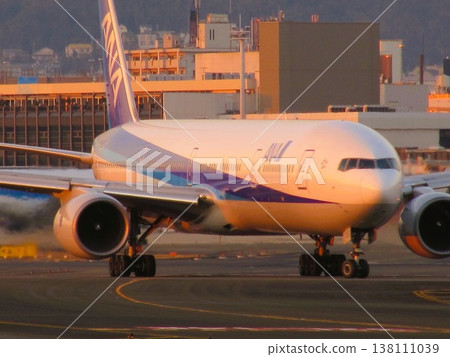 airport, air plane, Passenger Airplane 138111039