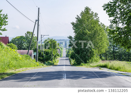 北海道上富良野町，上富良野八景，夏日雲霄飛車之路 138112205