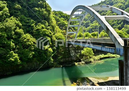 The Shin-Ishikoya Bridge spans Miyagase Dam and Ishikoya Lake in Sagamihara, Kanagawa Prefecture. The Shin-Ishikoya Bridge spans Miyagase Dam and Ishikoya Lake in Sagamihara, Kanagawa Prefecture. 138113499
