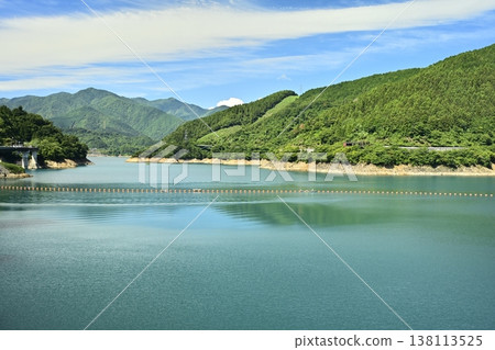 神奈川縣相模原市宮瀨水壩的宮瀨湖 138113525