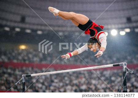 體操運動員，單槓 138114077