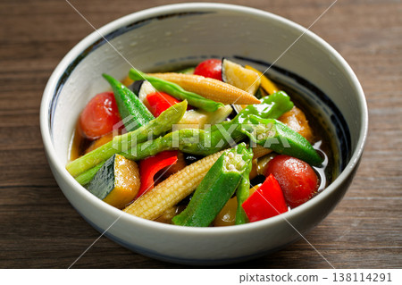 Fried vegetables 138114291