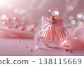 粉紅色香水瓶，浪漫的化妝品背景 138115669