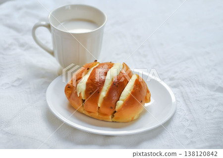 cheese bun, cream cheese garlic bread or Korean cream cheese garlic bun or cream cheese garlic bun cheese bun, cream cheese garlic bread or Korean cream cheese garlic bun or cream cheese garlic bun 138120842