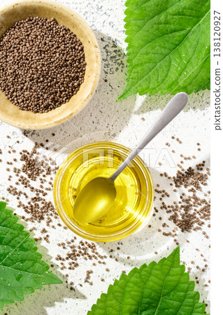 Egg oil 138120927