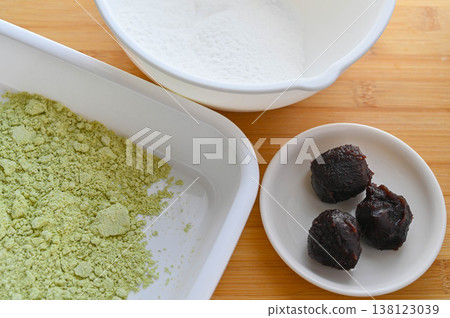 Ingredients for Uguisu Mochi 138123039