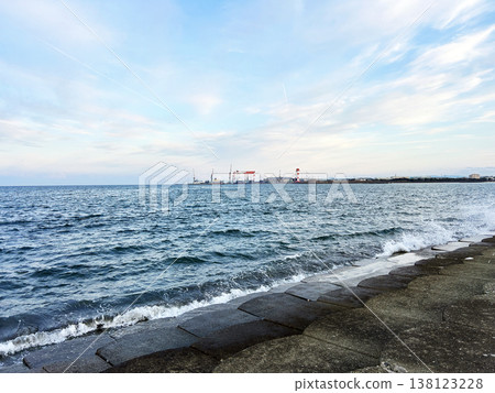 Fresh sky and sea 138123228