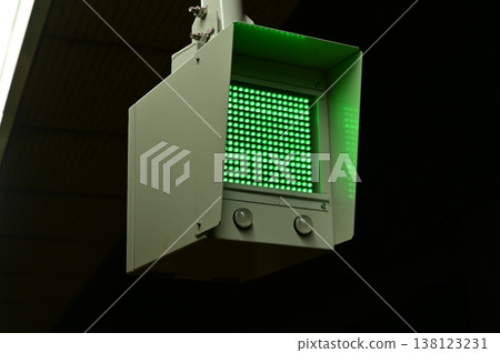 Platform screen door indicator (Nagoya Municipal Subway) 138123231