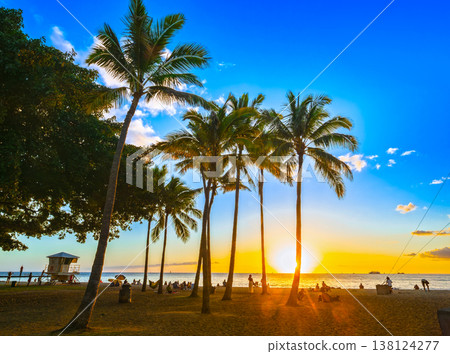 Sun set of Hawaii Waikiki Beach 138124277