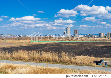 大阪府:宇都野蘆葦焚燒遺址及葛葉町景,2026年2月 大阪府:宇都野蘆葦焚燒遺址及葛葉町景,2026年2月 138124342