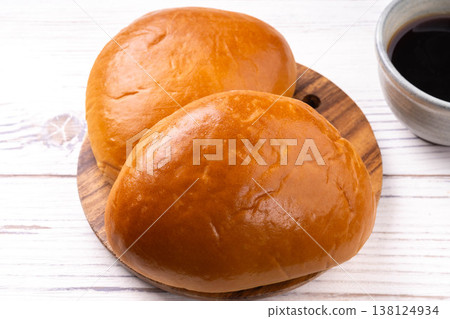 Strawberry jam bread Strawberry jam bread 138124934
