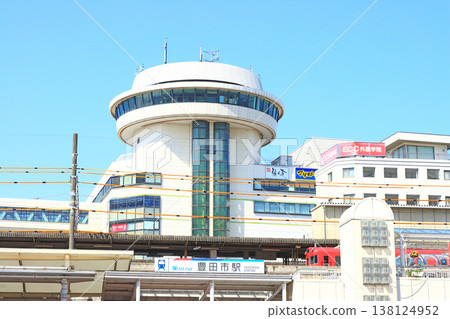 A train stops at Meitetsu Toyotashi Station in Toyota City, Aichi Prefecture A train stops at Meitetsu Toyotashi Station in Toyota City, Aichi Prefecture 138124952