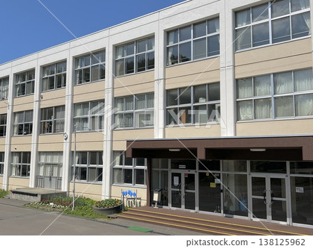 school building school building 138125962