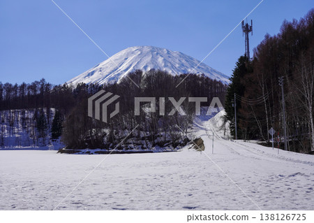 Mount Yotei seen from the parking lot near the spring water outlet of Fukidashi Park in Kyogoku Town 138126725