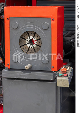 Industrial Hose Crimping Machine Industrial Hose Crimping Machine 138129732