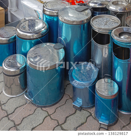 Trash Cans Standing Ashtray 138129817