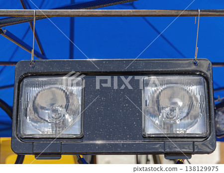 Square Shape Halogen Headlights 138129975