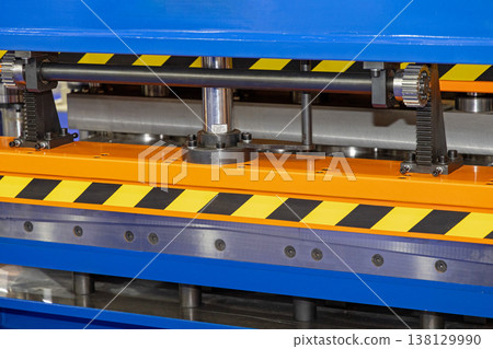 Hydraulic Press Close up 138129990