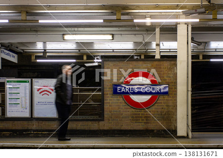 Earl's Court Station, London Underground Earl's Court Station, London Underground 138131671