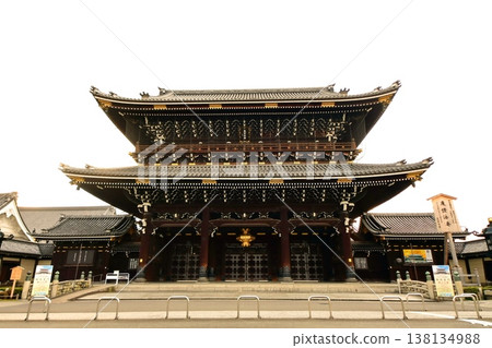 Higashi Honganji Temple, Goei-do Gate (Important Cultural Property), Kyoto Prefecture, Tokoha-cho, Shimogyo Ward, Kyoto City, February 2022 Higashi Honganji Temple, Goei-do Gate (Important Cultural Property), Kyoto Prefecture, Tokoha-cho, Shimogyo Ward, Kyoto City, February 2022 138134988