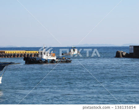 Tugboats working in the bay Tugboats working in the bay 138135854