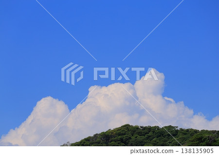 Clouds floating in the blue sky 138135905